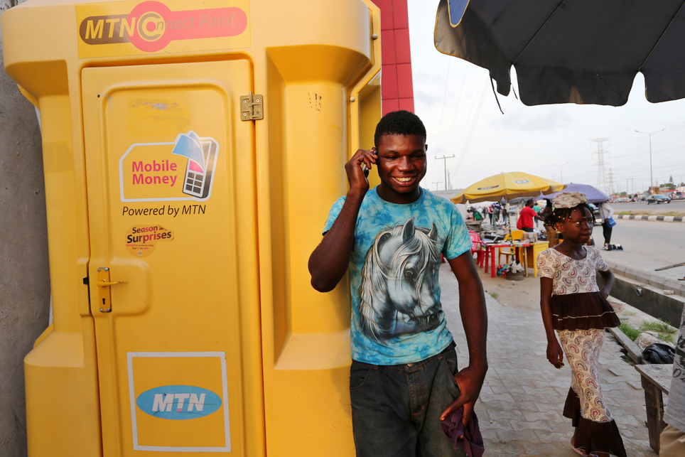 RECHARGE YOUR MTN CARD ON A SMALL PHONE