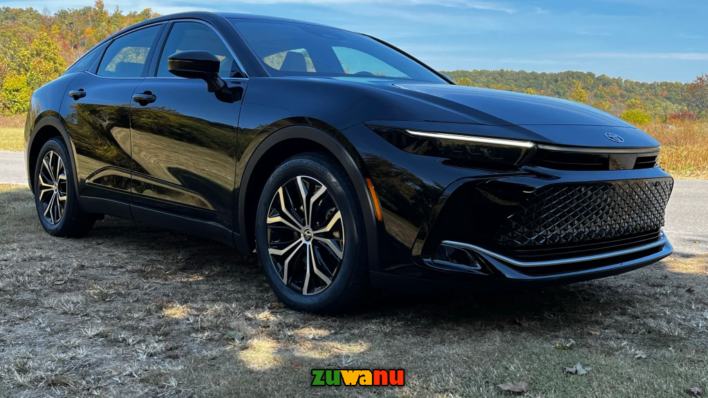 Toyota crown 2023 Price in Nigeria, pros and cons. 1 Toyota crown 2023 front