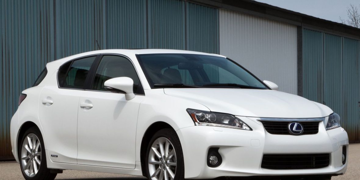 Lexus CT200h price in Nigeria: A Luxury Hybrid Compact Car with Style and Efficiency 8 Lexus CT200h