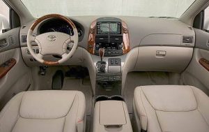 2006 Toyota Sienna interior