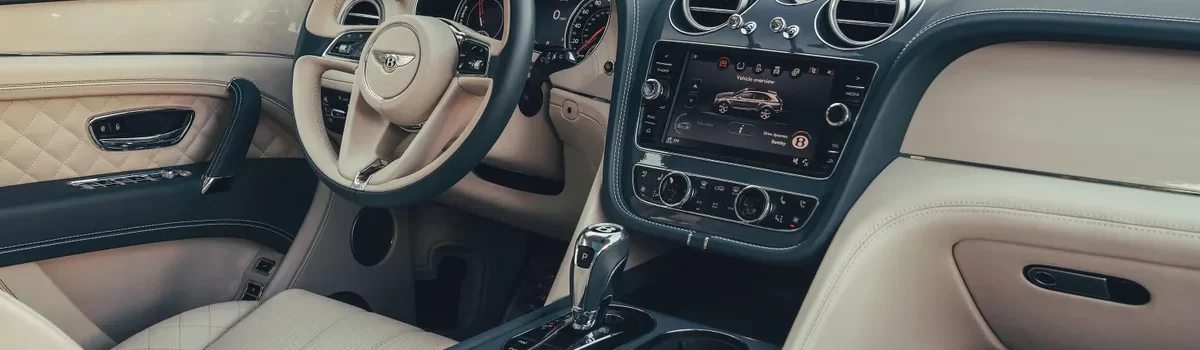 2020 Bentley Bentayga dashboard