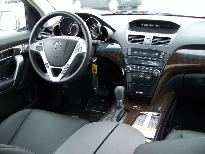 2010 Acura MDX SUV, how to drive an Automatic Car