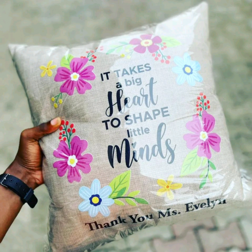 Throw pillow design prices Nigeria