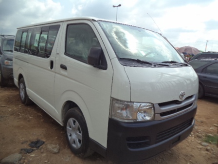 2010 Toyota hice bus 🚌 for sale
