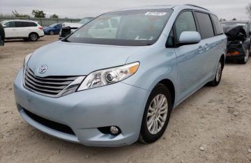 2015-TOYOTA-SIENNA-XLE_-274d4b27-6b01-4860-9dea-88ed00b056c7