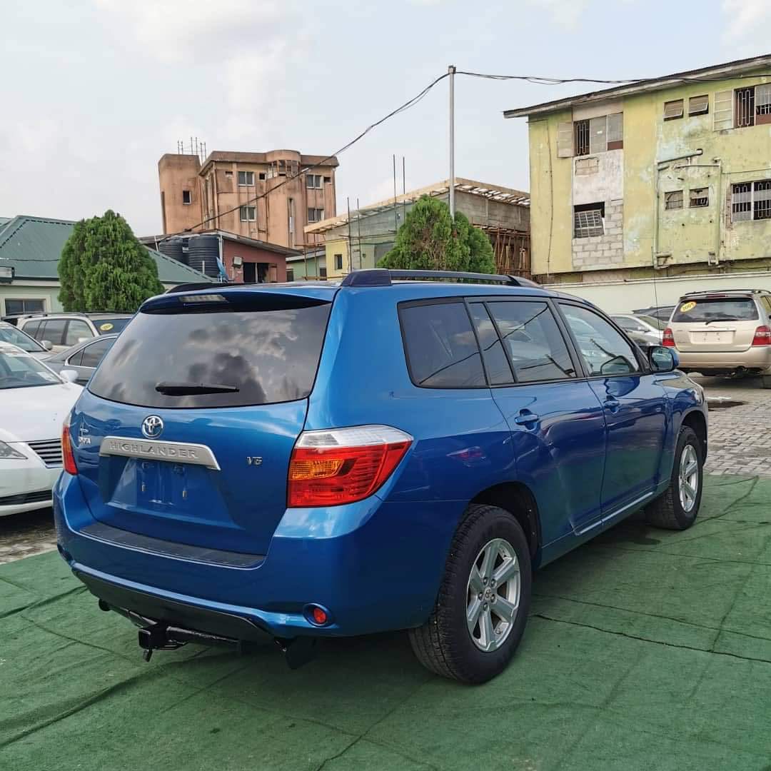 2010 Toyota Highlander Blue For NGN2.5M