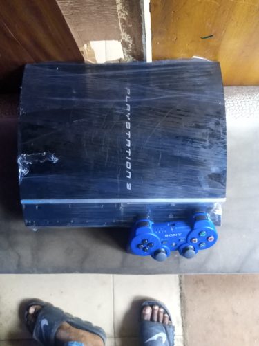Playstation 3 fat with 6 games installed