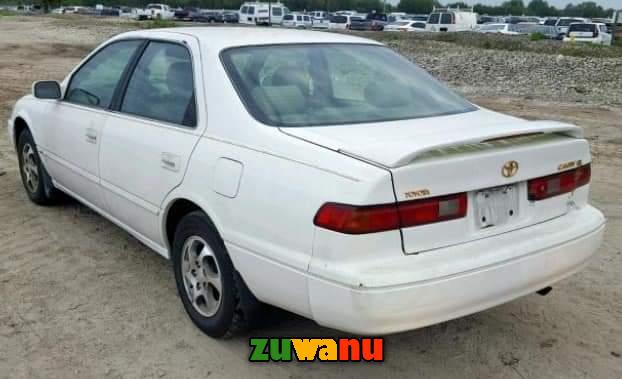 1999 Toyota camry white