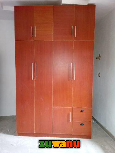 Luxury wardrobe and bed in owerri