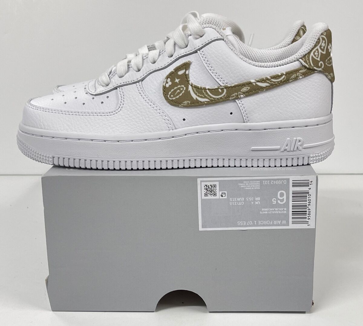 Original Nike Sneakers For sale in Nigeria