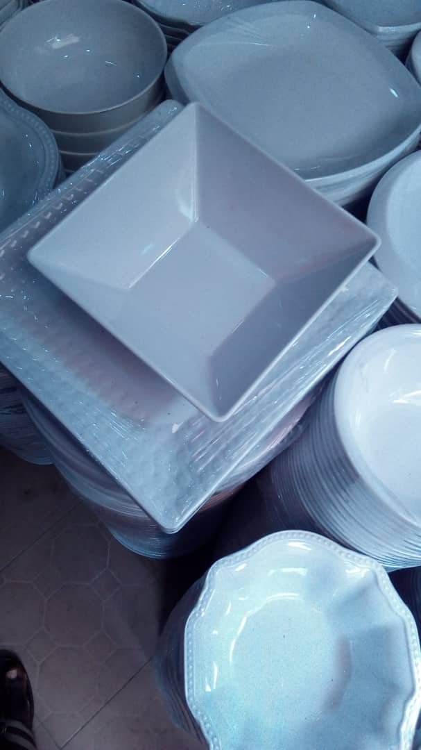 12 sets of Dinner plates wholesale Lagos