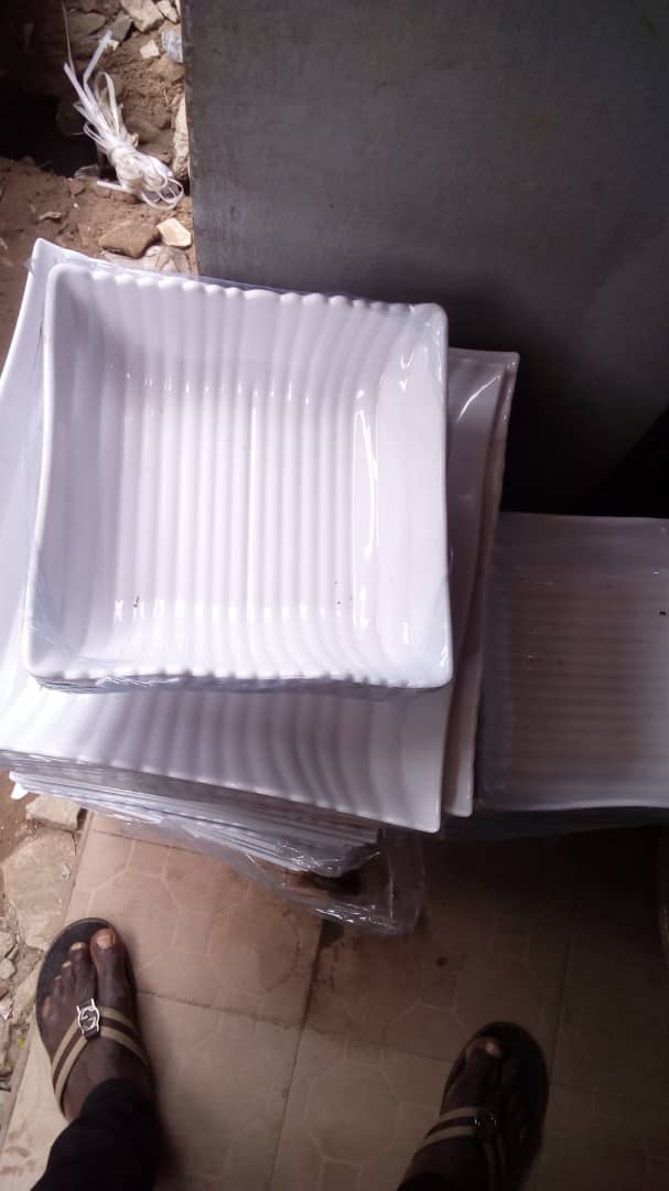 12 sets of Dinner plates wholesale Lagos