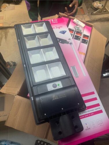 FIESTA 8 EYE SOLAR STREETLIGHT
