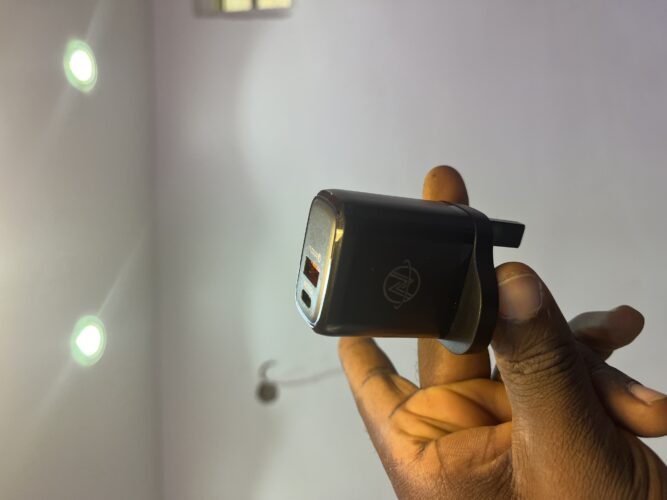 Nnaoma 40w fast charger type c owerri