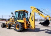 Massive 3CX Backhoe Loader