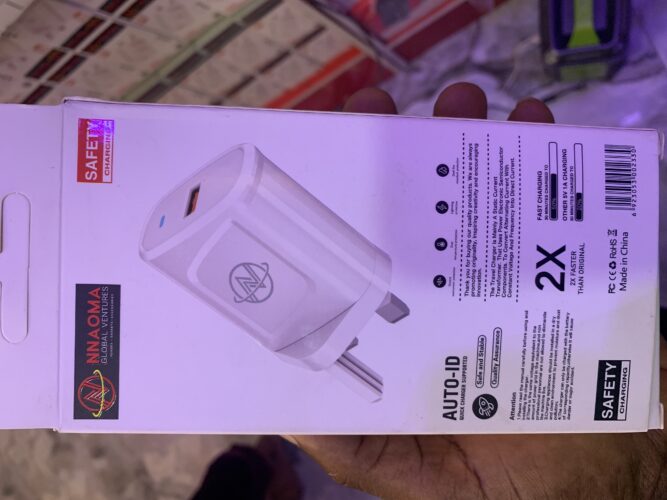 Nnaoma 2.1A fast usb charger