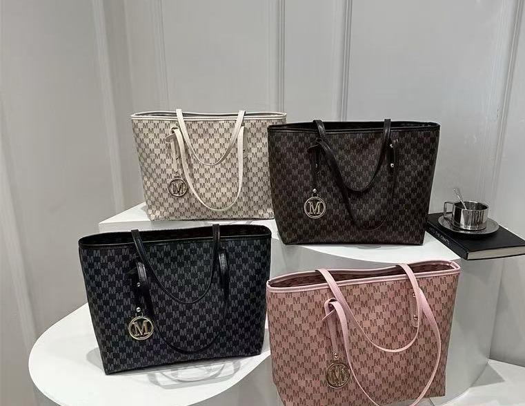 Lady’s hand bags latest designs