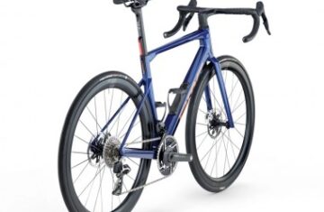 2025-Bmc-Roadmachine-01-One-Road-Bike-2