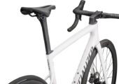 2025 Specialized Tarmac SL8 Expert Ultegra Di2 Road Bike (CENTRACYCLES)