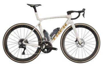 2025-trek-madone-slr-7-gen-8-road-bike-1