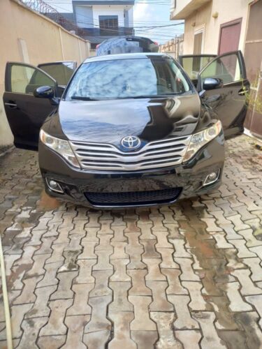 2010 TOYOTA VENZA AWD FULL OPTION