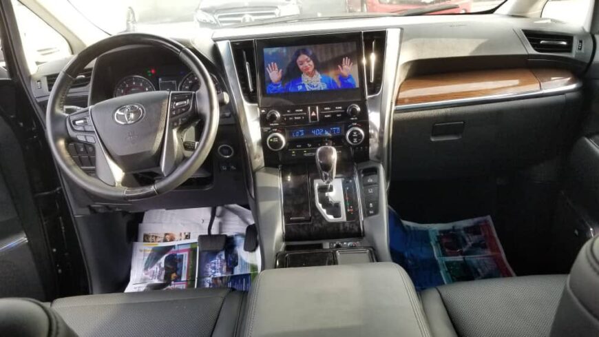 FOREIGN USED 2020 TOYOTA ALPHARD LUXURY EDITION FULL OPTION