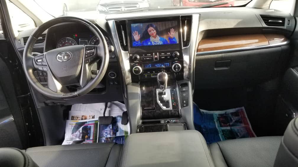 FOREIGN USED 2020 TOYOTA ALPHARD LUXURY EDITION FULL OPTION