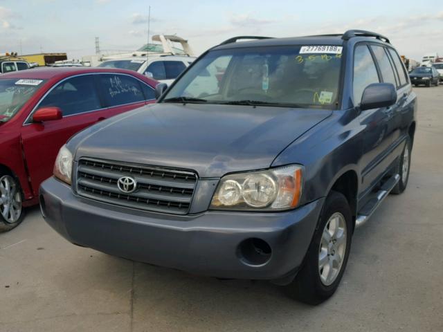 2004 TOYOTA HIGHLANDER