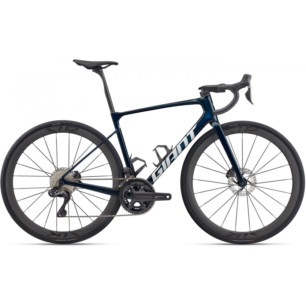 2026 Giant Defy Advanced Pro 0 Road Bike