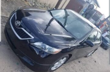 2009-spider-toyota-camry