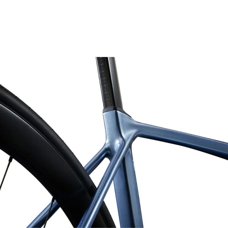 2025 Giant TCR Advanced 0 Di2 Road Bike (CENTRACYCLES)