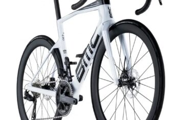 2026-BMC-Teammachine-R-01-FIVE-Road-Bike-1