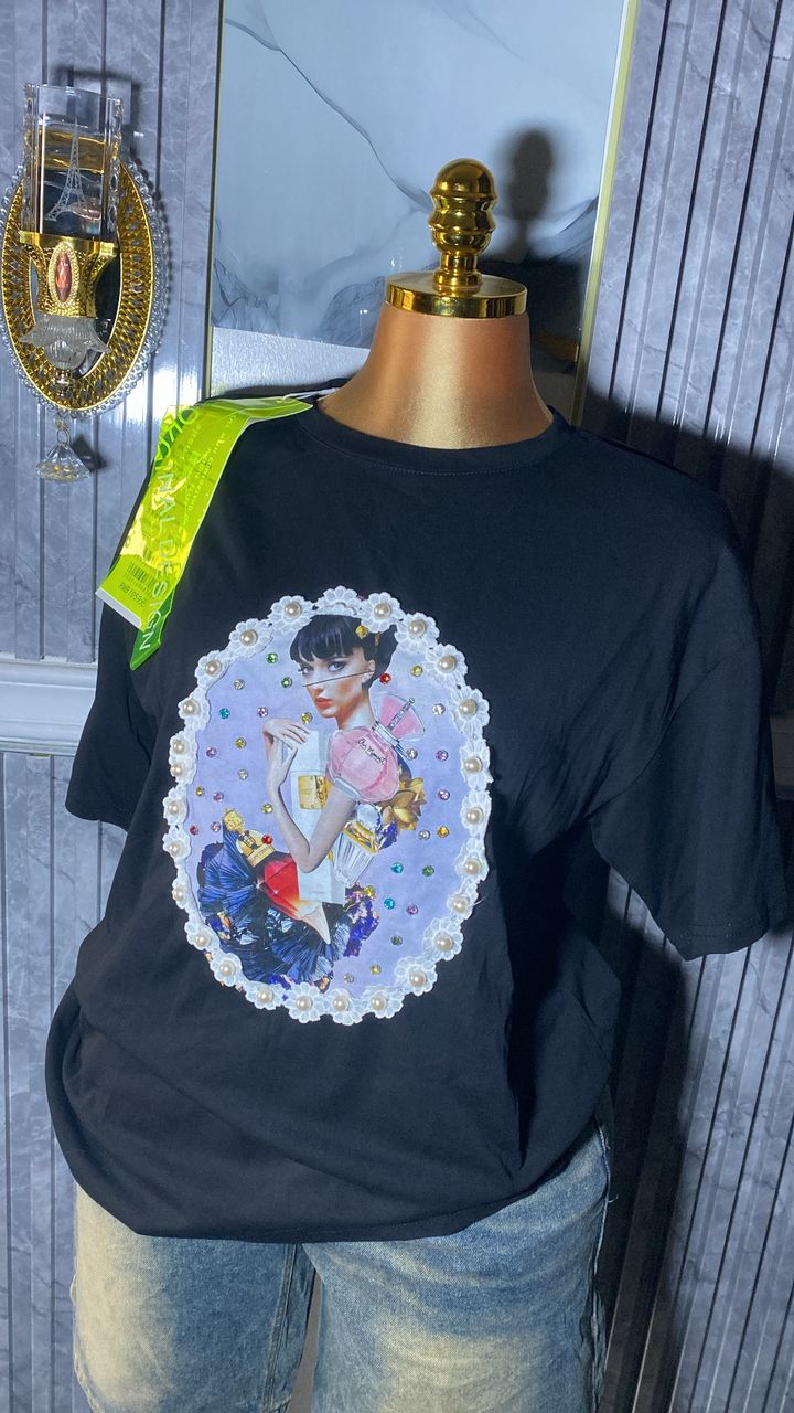 Ladies Top (T-Shirt) – ₦12,000