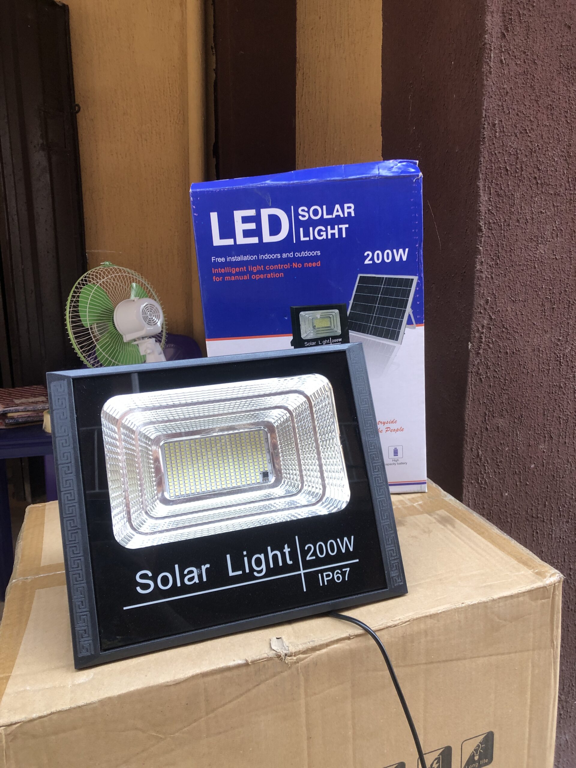 Solar floodlight 200W