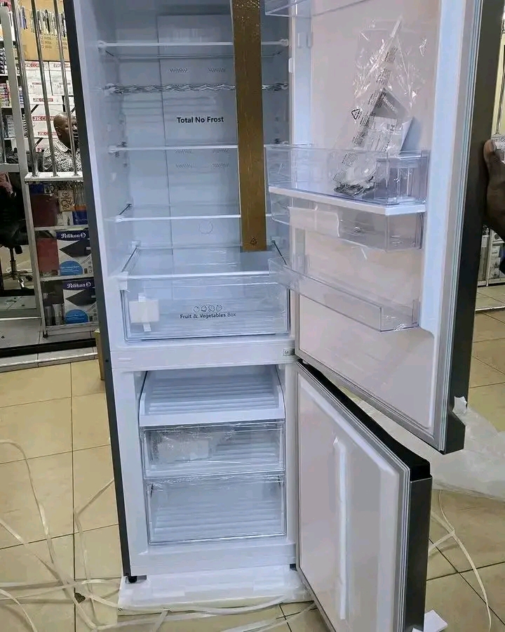 SunKing Solar Ice Making Fridge