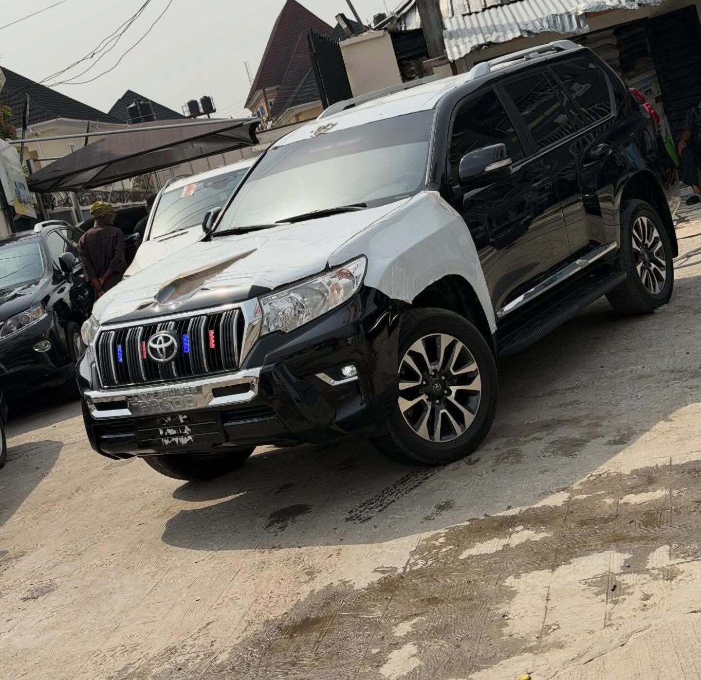 Toyota Land Cruiser Prado Jeep