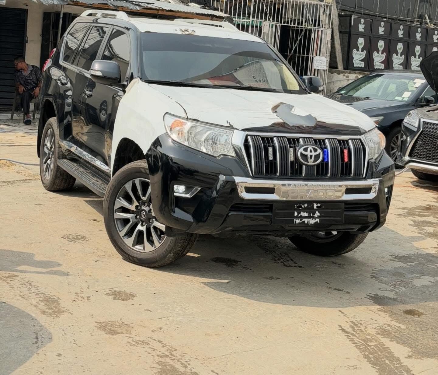 Toyota Land Cruiser Prado Jeep