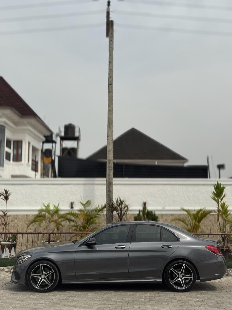 2016 Mercedes C300 AMG Trim