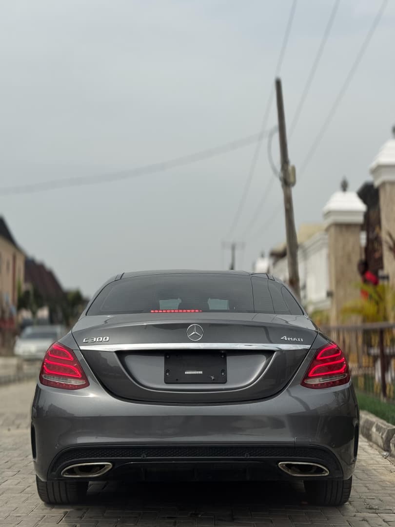2016 Mercedes C300 AMG Trim