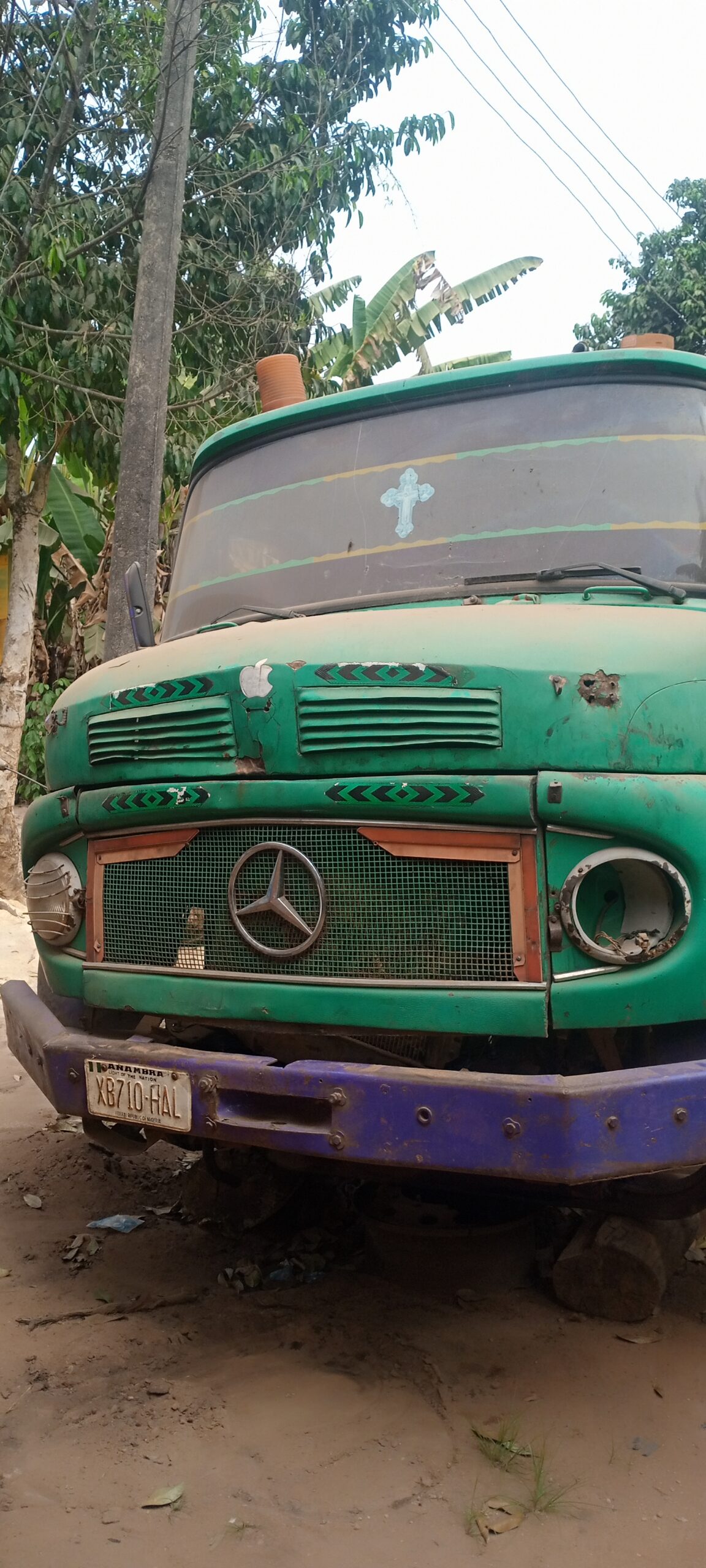 Tipper truck mechanic