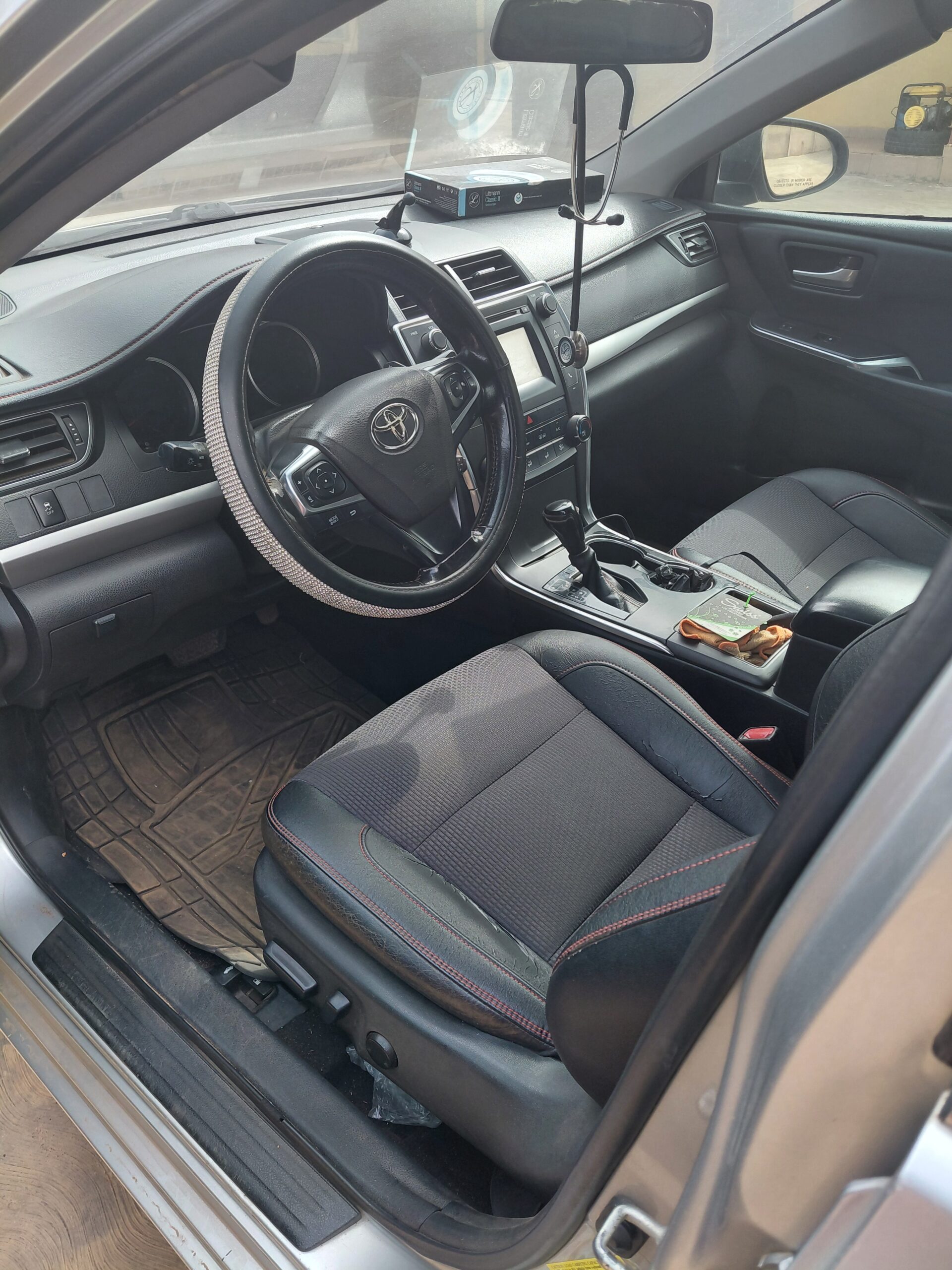 TOYOTA CAMRY SE 2016